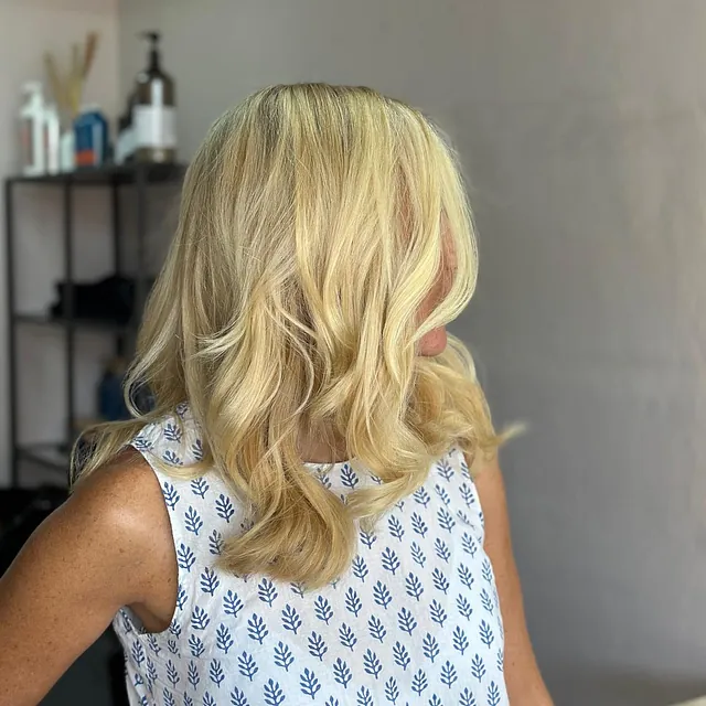 Glow Up Studio Ibiza peinados y cortes de cabello 11